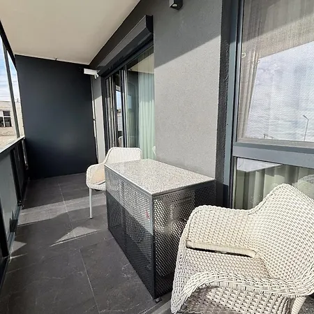 Apartman Sky Airport - Private Parking, Ac & Kolozsvár